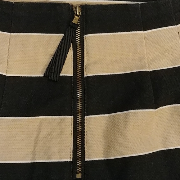 LOFT lined pencil skirt - Picture 3 of 4